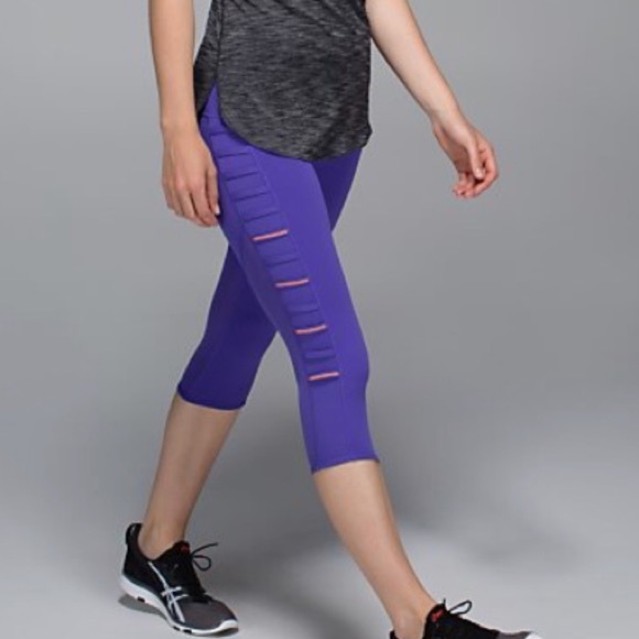 Lululemon purple breezy crop mesh leggings 6 - Picture 1 of 13